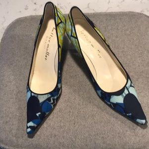 Genuine bettye muller Pointed Floral Heels
